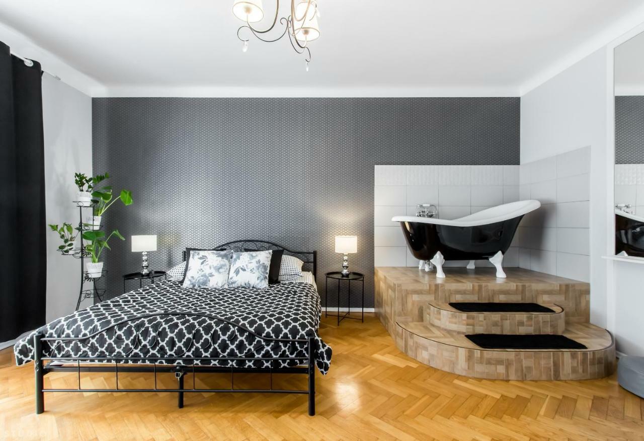 Clicktheflat Apartment Chmielna 7 Warsaw Exterior photo