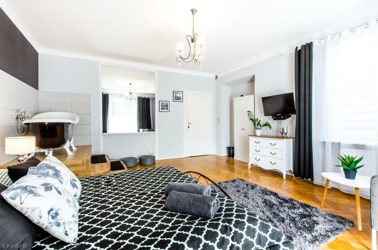 Clicktheflat Apartment Chmielna 7 Warsaw Exterior photo