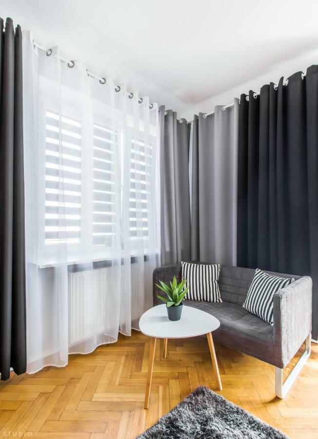 Clicktheflat Apartment Chmielna 7 Warsaw Exterior photo